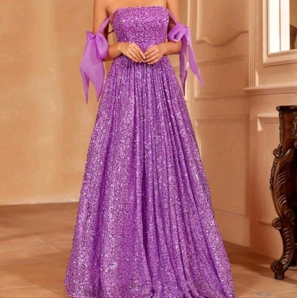 Purple Sequined, A Line, Pleated, Sleeveless, Gown - Picture 5 of 9